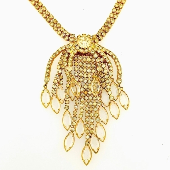 Vintage (1960s) Adorable Crystal & Rhinestone Bib Necklace - Picture 3 of 5